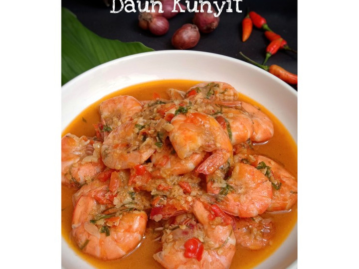 Standar Resep bikin Sambal Udang Daun Kunyit dijamin nikmat