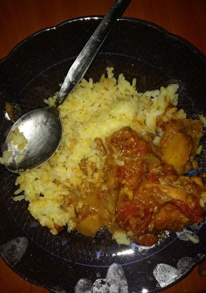 A picture of Chicken biryani.