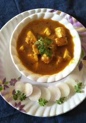 मसालेदार ग्रेवी पनीर (masaledar gravy paneer recipe in Hindi) रेसिपी मुख्य फोटो