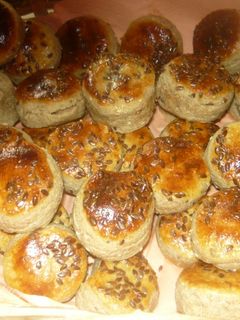 Teljes kiőrlésű sok magvas pogácsa recept fotója
