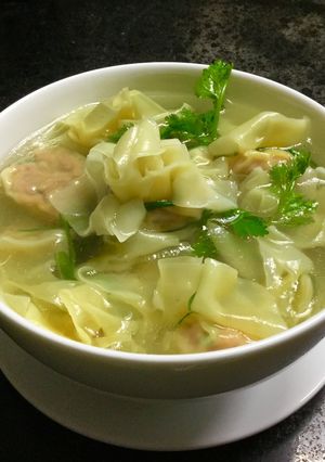 Hình của món Hoành thánh . Bữa sáng thứ 7.