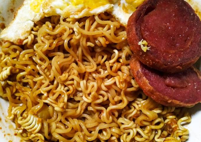 Indomie Goreng Rendang Campur Sambel Ijo