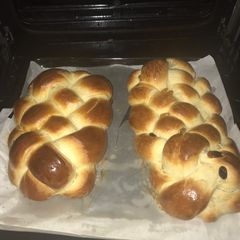 A picture of Braided Challah.