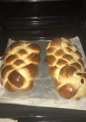 A picture of Braided Challah.