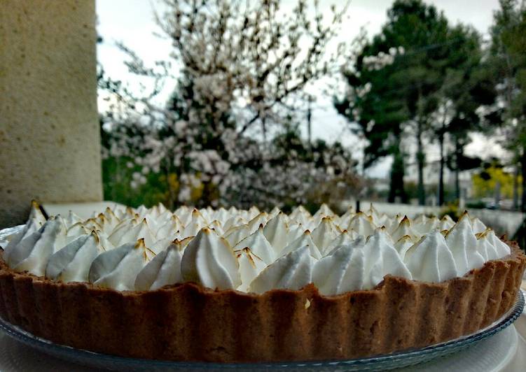 Tarta de chocolate con crema de naranja y cardamomo