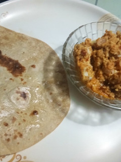 சப்பாத்தி முட்டை கறி (chappathi muttai kari recipe in tamil) செய்முறை முக்கிய புகைப்படம்