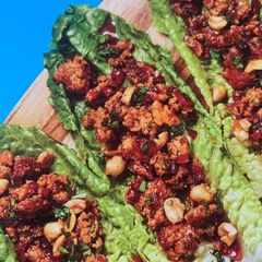 A picture of Sweet chili Turkey lettuce wraps.