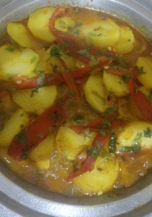 A picture of Tagine with Potatoes and Bell Peppers.