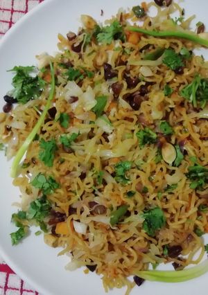 A picture of Cripsy noodles chaat#my unique noodles recipe.