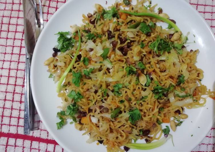 Step-by-Step Guide to Make Favorite Cripsy noodles chaat#my unique noodles recipe