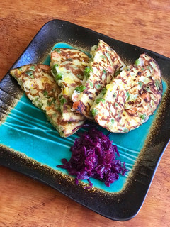 Una foto de Tortillas de verduras, harina de arroz y yogurt