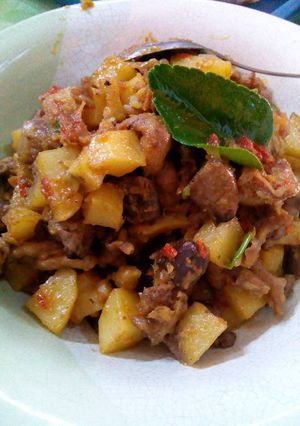 Foto resep Sambal goreng ati ayam dan kentang