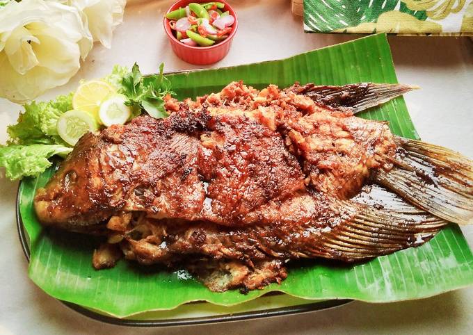 Resep Gurame Bakar Bumbu Kecap🐟 Oleh Tata My Beloved - Cookpad