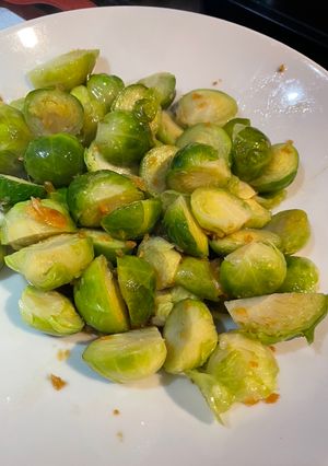 蒜炒牙球甘藍菜 的食譜成品照片