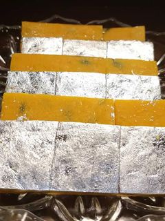 केसर बर्फी रेसिपी मुख्य फोटो