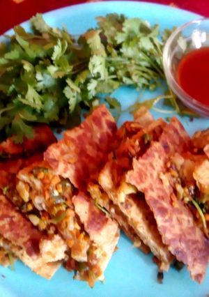A picture of Club sandwich paratha.