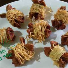 Sosis Lilit Mie রেসিপির প্রধান ছবি
