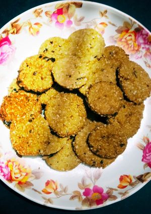 ફરાળી ફરસી પૂરી રેસીપી મુખ્ય ફોટો