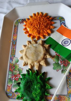 ট্রাই কালার প্যান কেক(Tricolor pancake recipe in Bengali) রেসিপির প্রধান ছবি