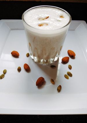 A picture of Weight loss peanut chikki banana smoothie.