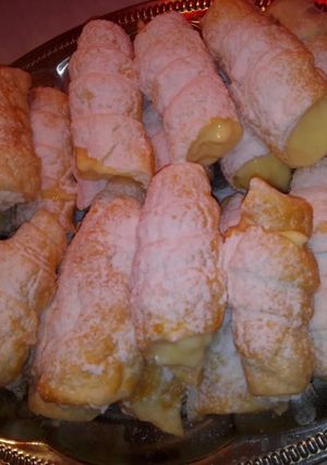 Túróval és vanília pudinggal töltött rolók! 😋 recept fotója