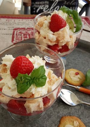 Foto resep Salad Strawberry dan Es Krim
