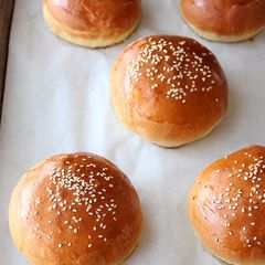 Burger buns A picture of Burger buns.