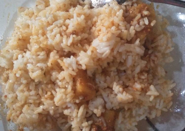 Cara Gampang Menyiapkan Nasi goreng rendang, Enak