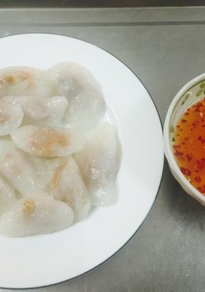 Hình của món Bánh nhân tôm đất.