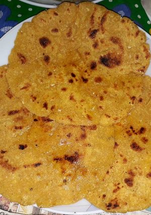 A picture of Makki di roti.