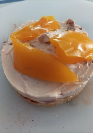 Une photo de Cheesecake de tomate et poivrons