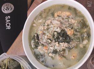 Hình của món Lòng cá nấu chua.