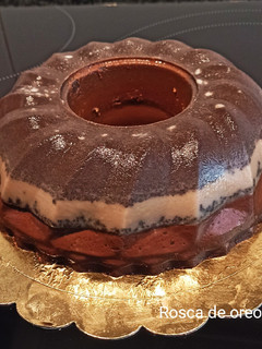 Una foto de Rosca de oreo y chocolate
