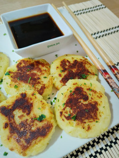 Una foto de Tortitas de patata al estilo coreano