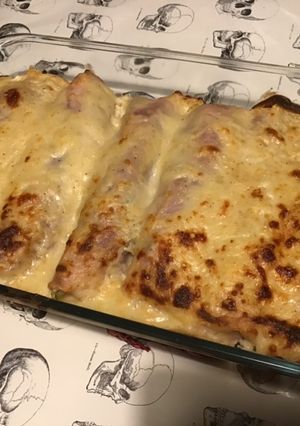Une photo de Gratin de jambon aux côtes de chou romanesco,sauce fromage et parmesan (anti gaspi)