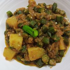 A picture of Bhindi Aloo.