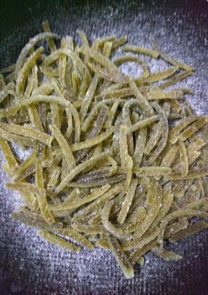 Hình của món Mứt vỏ bưởi.