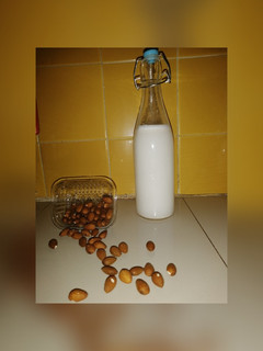 Una foto de Leche de Almendras 🥛