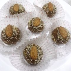 A picture of Dry fruit laddu.
