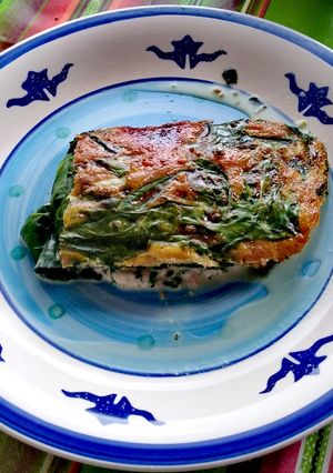 Una foto de Pastel de acelgas y atún con crema