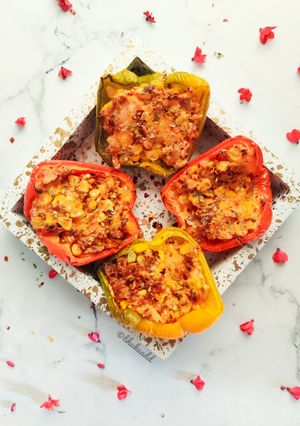 A picture of Stuffed bellpeppers.