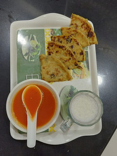 ફલાવર નાં પરાઠા (Flower Paratha Recipe In Gujarati) રેસીપી મુખ્ય ફોટો