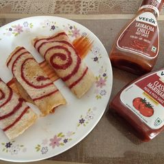 A picture of Healthy semolina chila with Italian filling.