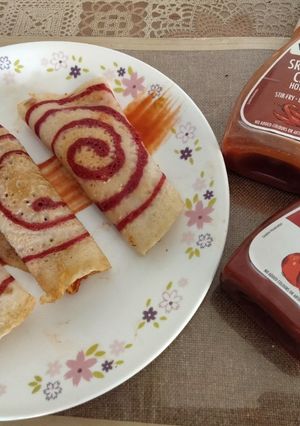 A picture of Healthy semolina chila with Italian filling.