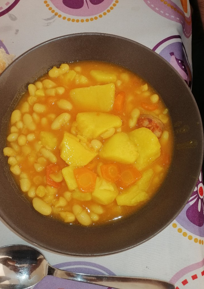 Una foto de Potaje de habichuelas
