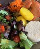 Frango grelhado com salada