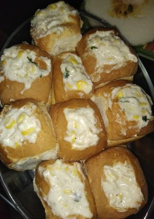 A picture of Cheese hot bread.