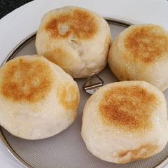 A picture of Sourdough bun.