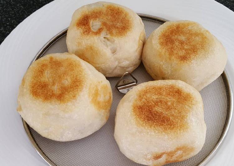 Sourdough bun Sourdough bun