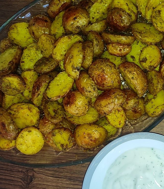 عکسی از دستور سیب‌زمینی تنوری با شوید